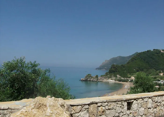 With Adult And Childrens Pool And Sea View - Apartament