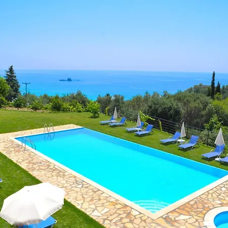 With Adult And Childrens Pool And Sea View - Apartment *