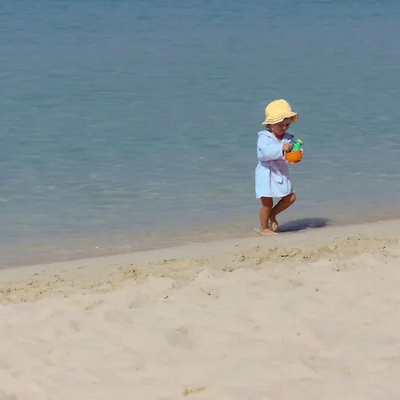 Lägenhet With Adult And Childrens Pool And Sea View -